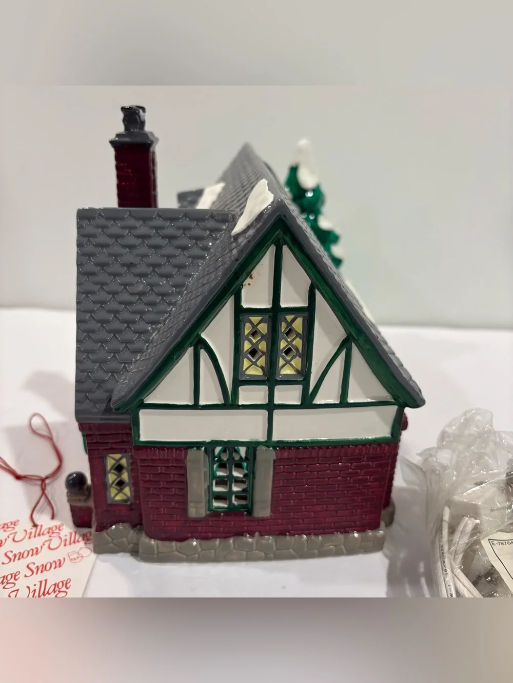 Department 56 Snow Village “OAK GROVE TUDOR” Robison HD Christmas House RETIRED